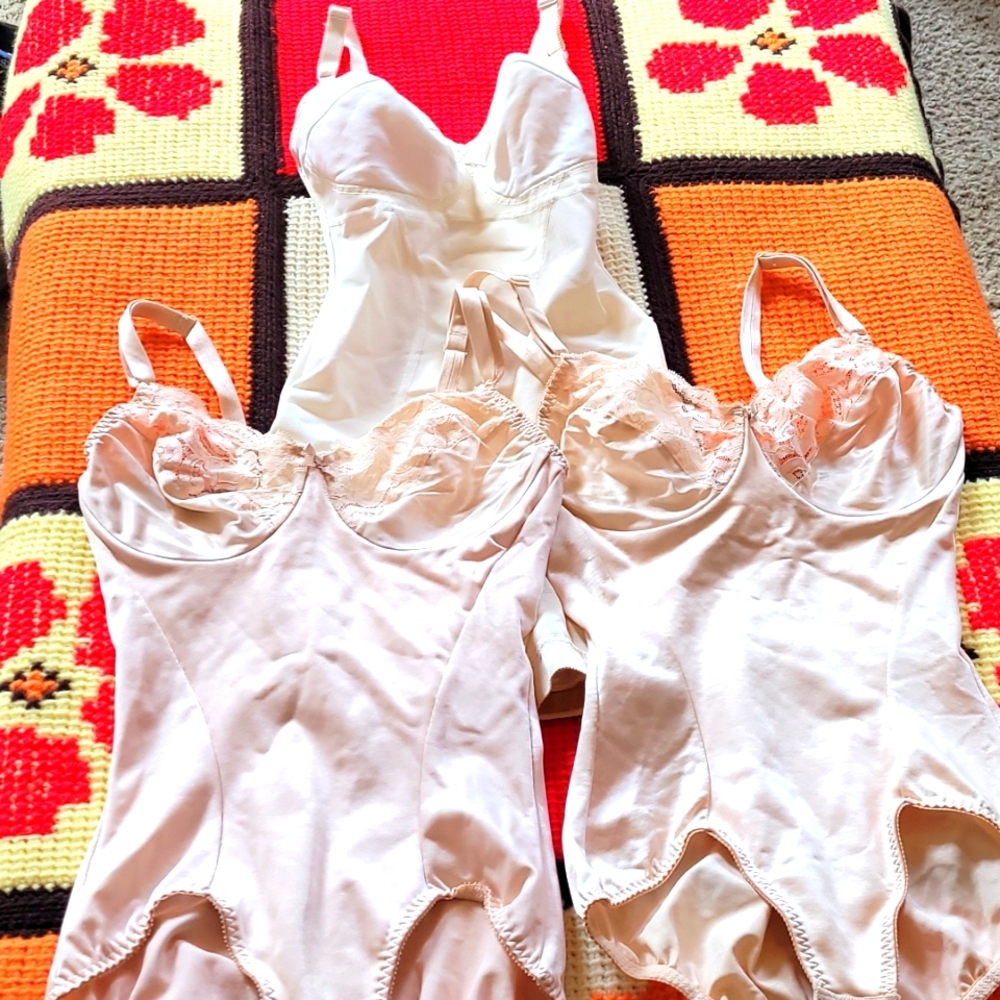 Vintage shapewear bundle. Pinup